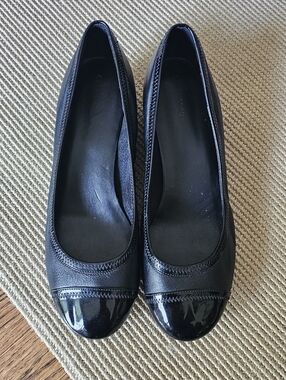 Cole Haan Black Leather Ballet Flats with Patent Toe Cap - Women Size 10.5B